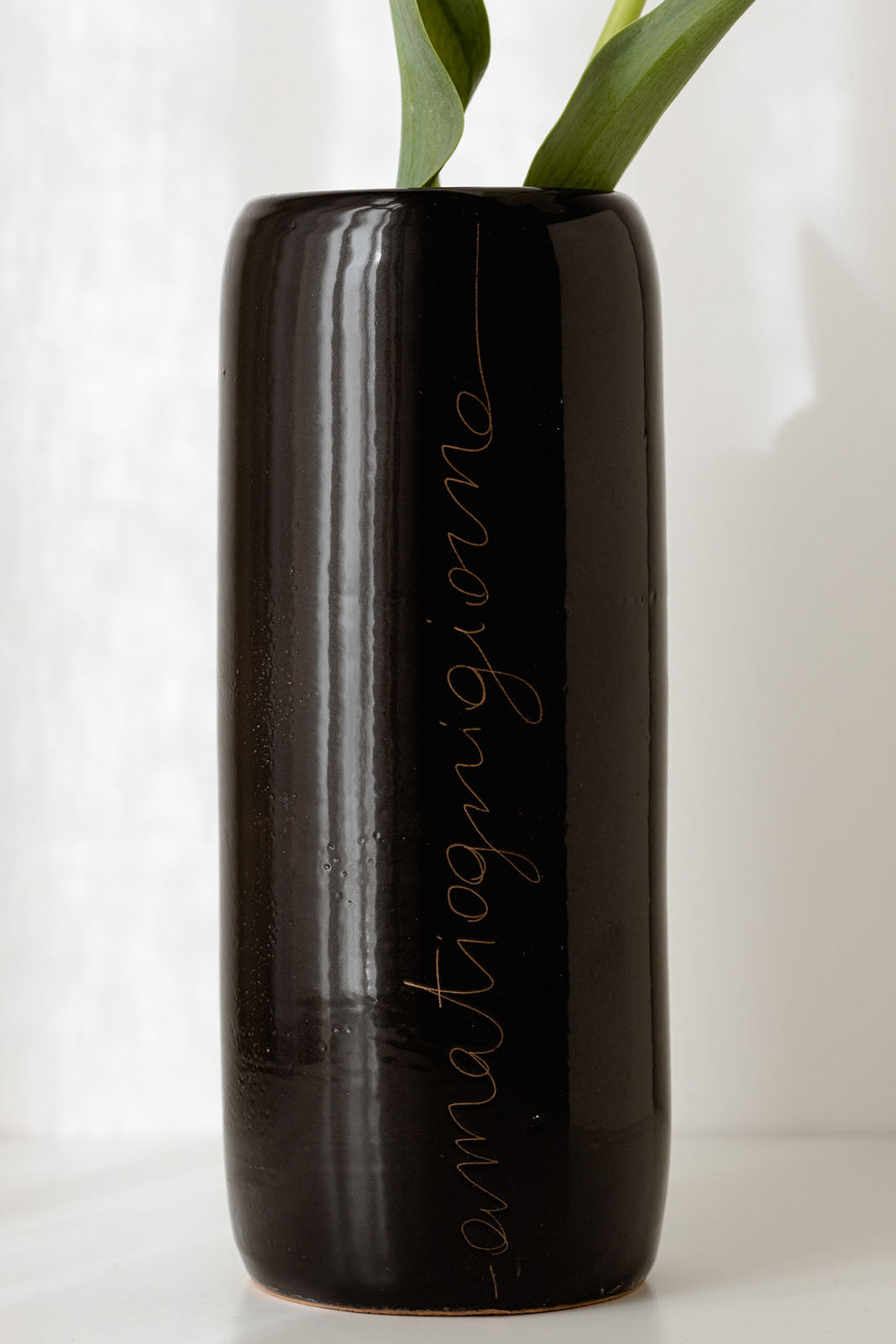 Vaso nero in ceramica altezza 27 cm