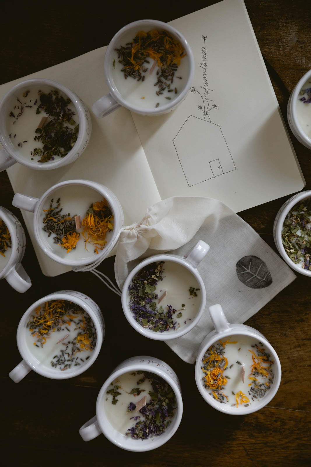 candela in tazza - profumo floraltea e menta - 150gr